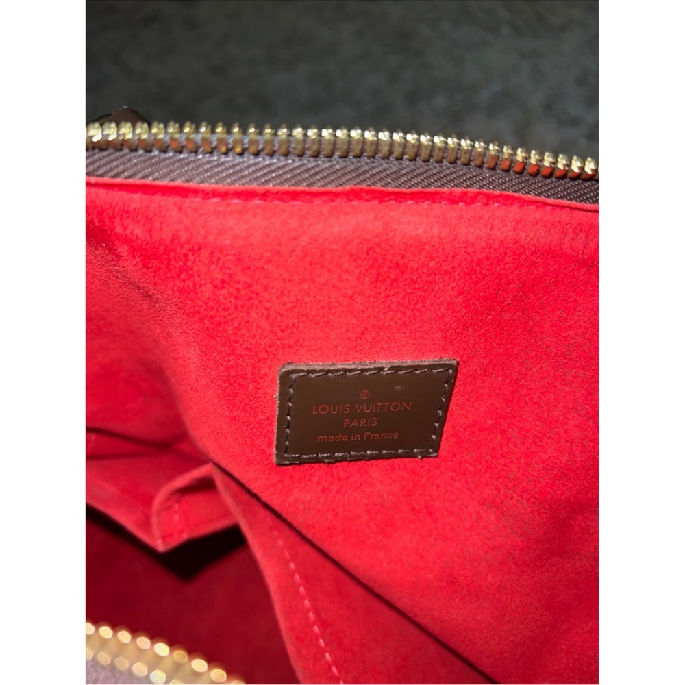 Hand bag authentic